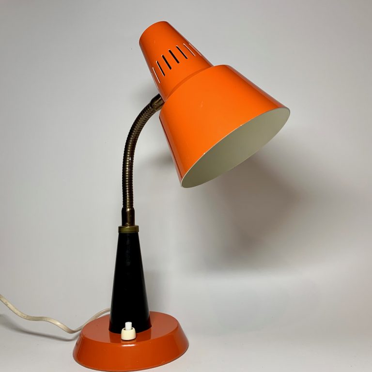 Röd orange Bordslampa tidigt 1970-tal med svanarm Retrolux antik