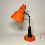 Röd orange Bordslampa tidigt 1970-tal med svanarm Retrolux antik