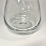 Karaff i glas med rustk rund knopp